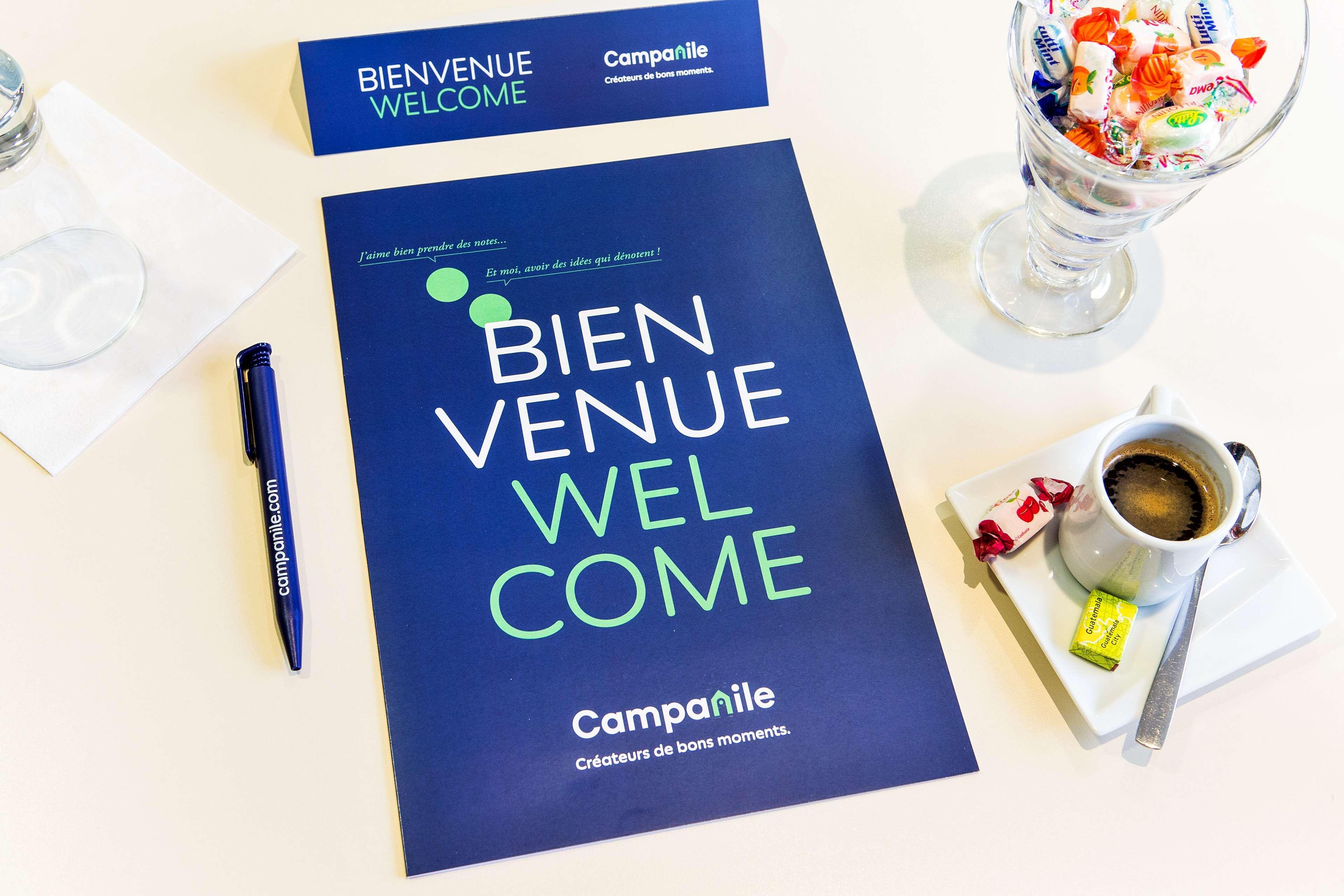 Campanile Evry Est - Saint Germain Les Corbeil Hotell Exteriör bild